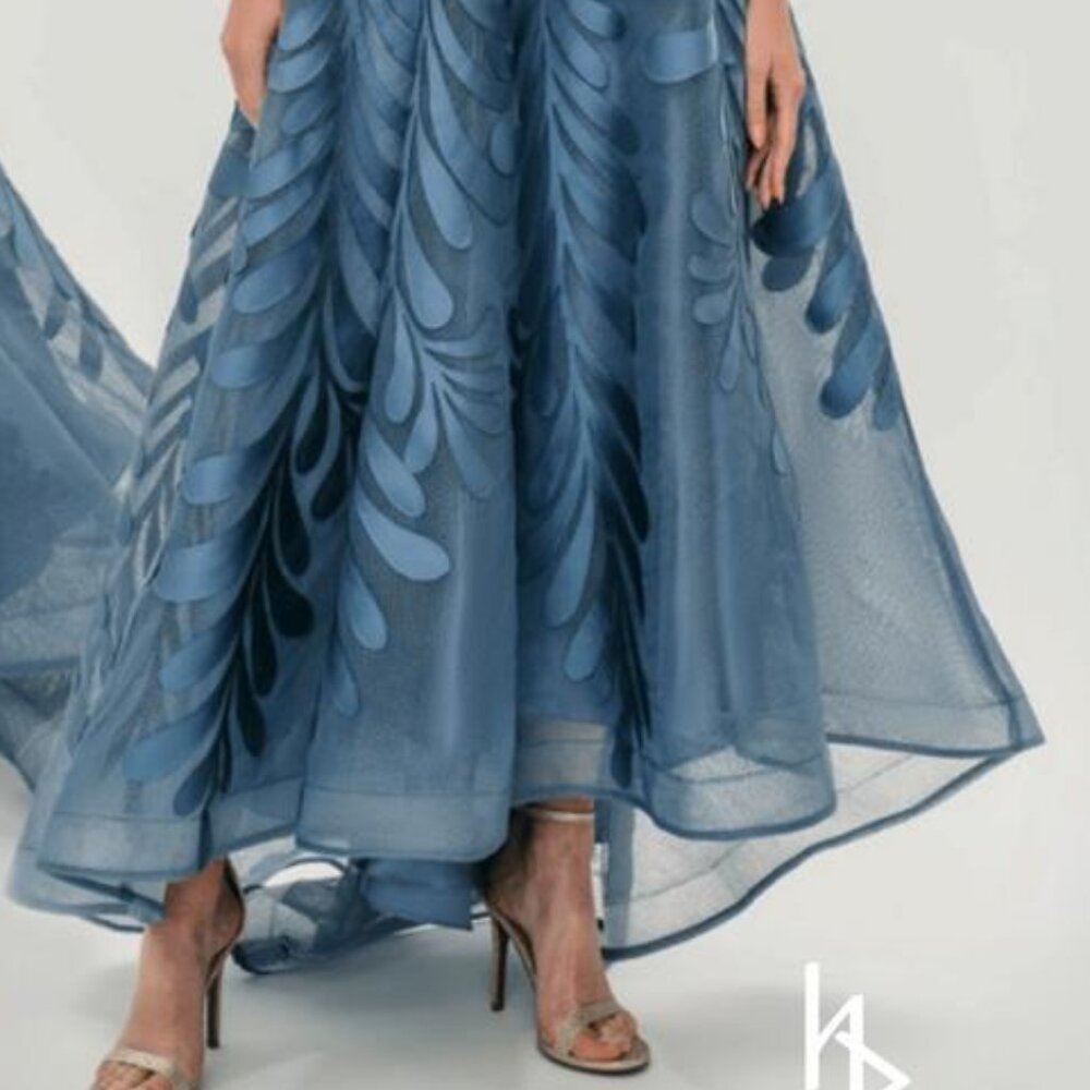 Hynes Park Gown - Picture 4 of 6